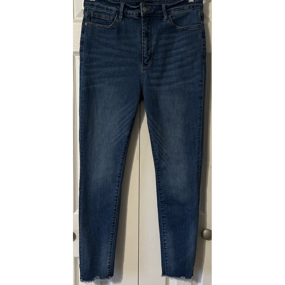 Judy Blue High Waisted Frayed Slit Hem Skinny Fit Jeans Size 13/31 (30x28) - Picture 9 of 10